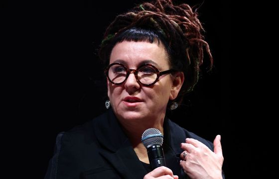 Olga Tokarczuk kontra naczelni polskich mediów. "AI to narzędzie, nigdy autor"