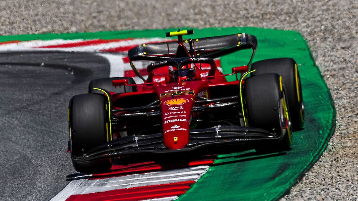 Zdjęcie okładkowe artykułu: Materiały prasowe / Ferrari / Na zdjęciu: Carlos Sainz