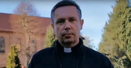 "Nikt nie zadaje tak bolesnych". Znany ksiądz ostro ws. orgii