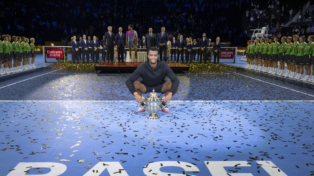 PAP/EPA / Georgios Kefalas / Na zdjęciu: Giovanni Mpetshi Perricard, mistrz Swiss Indoors Basel 2024