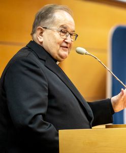 Prezenty dla dziadków od Rydzyka. Część cen zwala z nóg