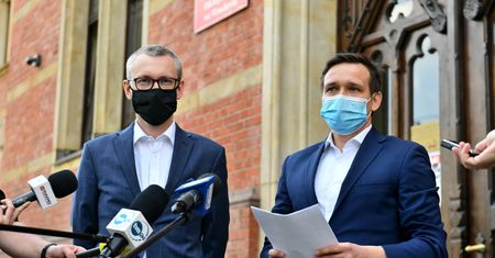 Wybory 2020. Poseł KO składa zawiadomienie do prokuratury ws. członków rządu