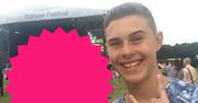 Adam Zdrójkowski z Rodzinki.pl z piękną blondynką na Orange Warsaw Festival [zdjęcie]
