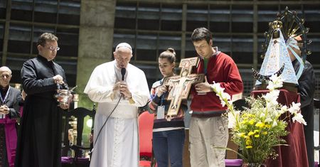 Franciszek w Brazylii. Rozmawia z młodzieżą, odwiedza osiedle biedoty