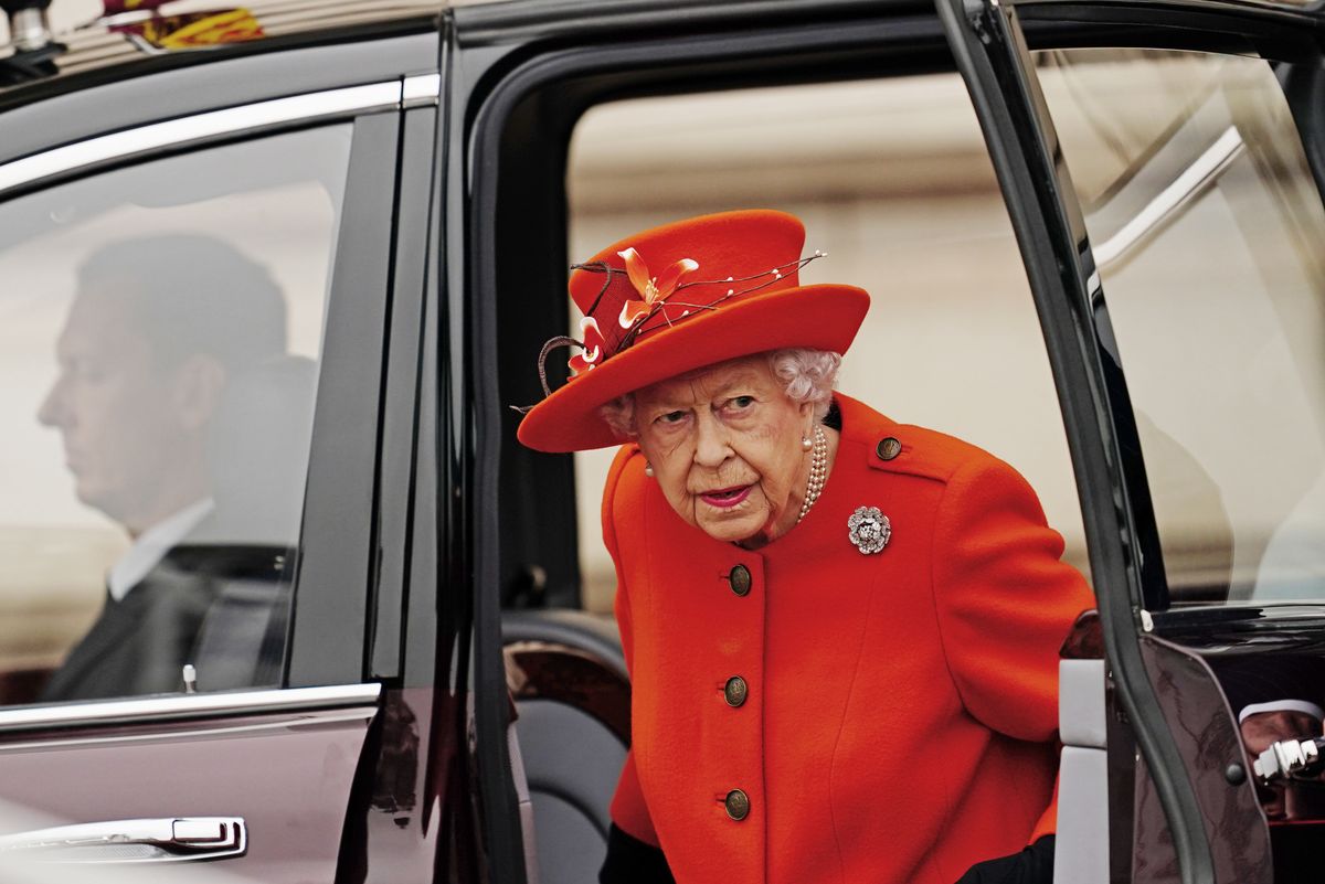 Królowa Elżbieta II wyszła ze szpitala (Getty Images) 