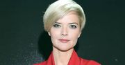 Monika Zamachowska w czerwieni na rozdaniu nagród. Spod kreacji wystawała....