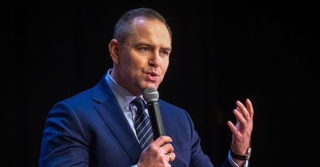 Bon mieszkaniowy dla rodzin, w których rodzą się dzieci? Nawrocki: "toczą się prace"