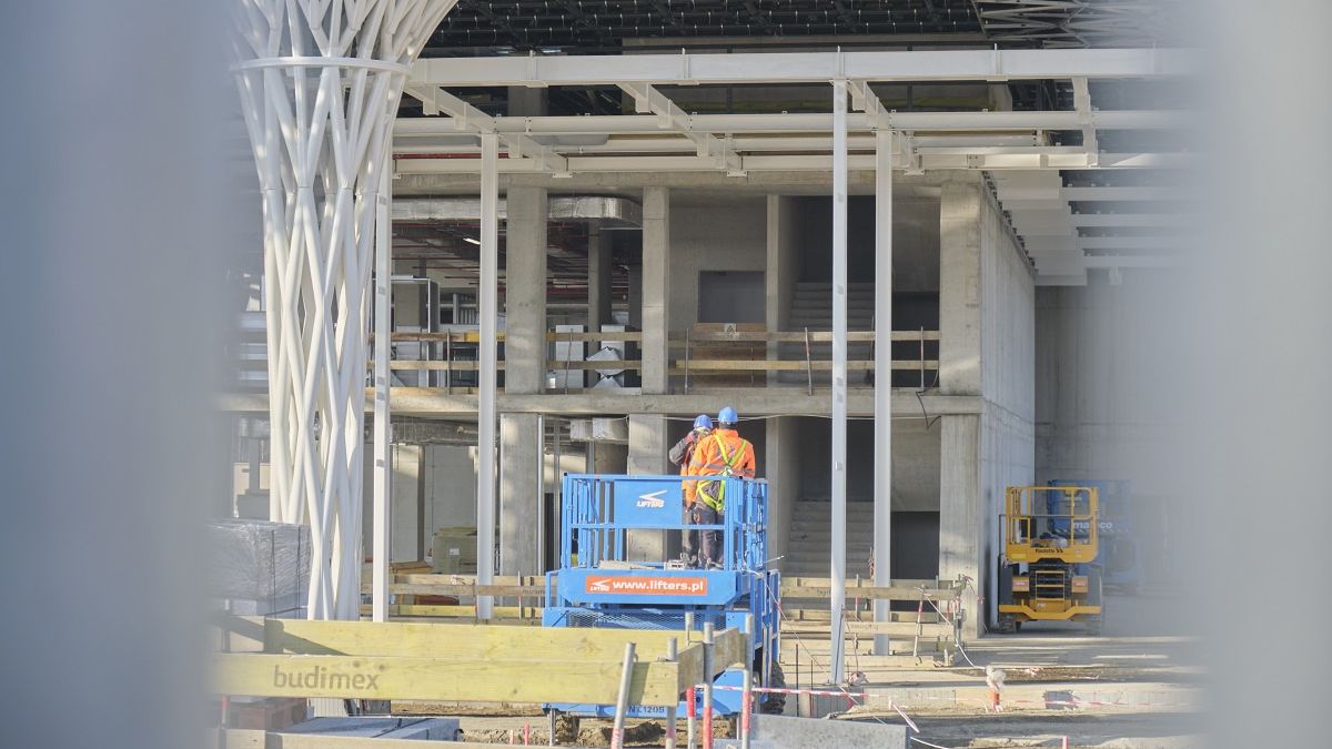 Miasto szuka firmy, która podejmie się ingerencji w płytę denną dworca metropolitalnego