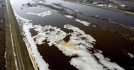 Alerty IMGW. Ostrzeżenia hydrologiczne dla woj. mazowieckiego i podlaskiego