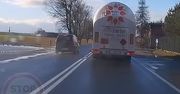 Nigdy nie wyprzedzaj na skrzyżowaniu. Wątpisz? To zobacz nagranie z D15