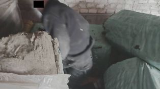 Łuków: Przed policjantami ukrył się pod stosem wełny mineralnej