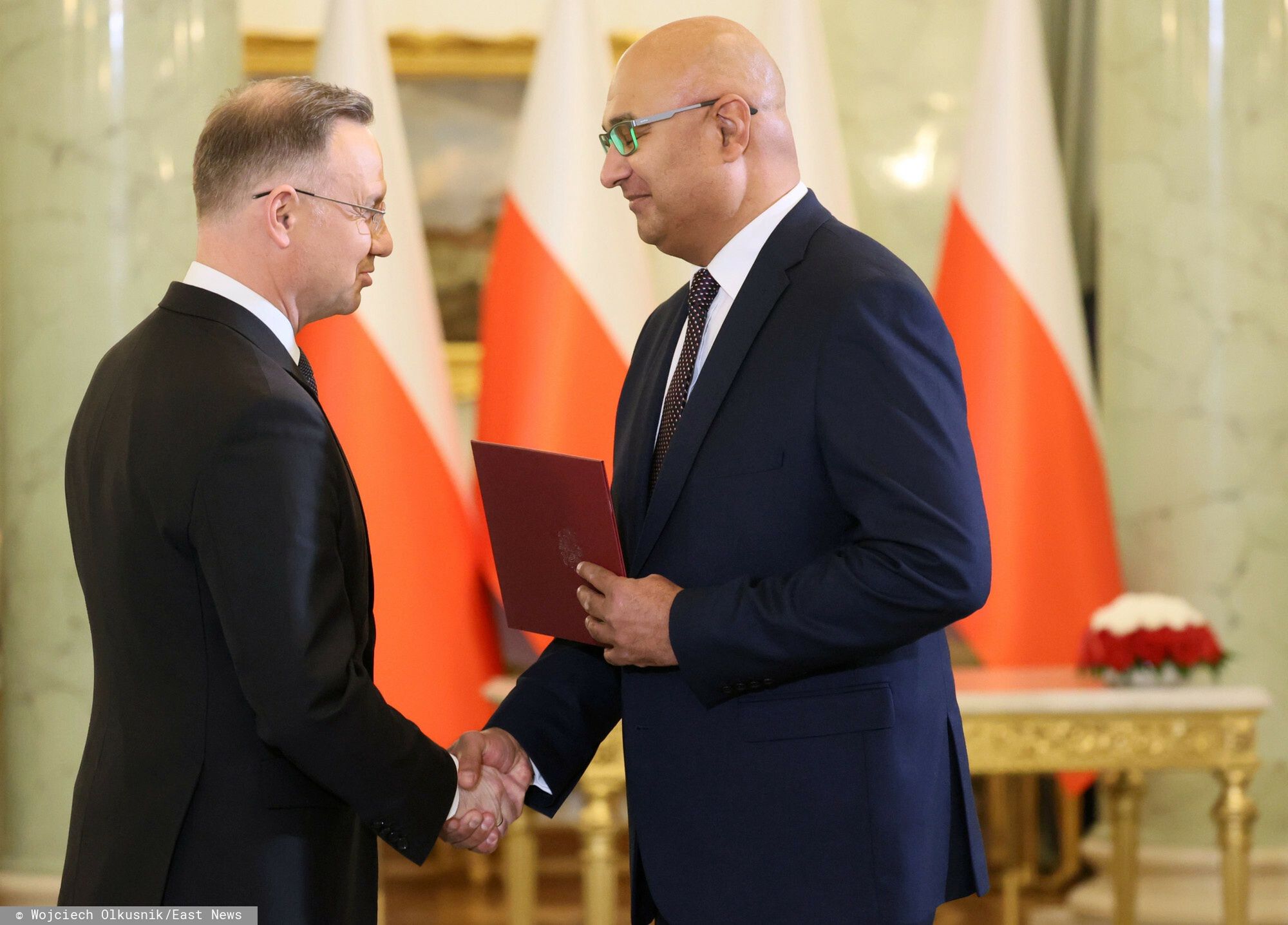 Zaprzysi??enie rz?du Mateusza Morawieckiego
Fot. Wojciech Olkusnik/East News, Warszawa, 27.11.2023. Palac Prezydencki. Uroczystosc zaprzysiezenia rzadu Mateusza Morawieckiego. N/z: Andrzej Duda i Alvin Gajadhur - minister infrastruktury.
Wojciech Olkusnik