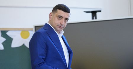 Simion nie uznaje przegranej. Twierdzi, że ingerowano w wybory
