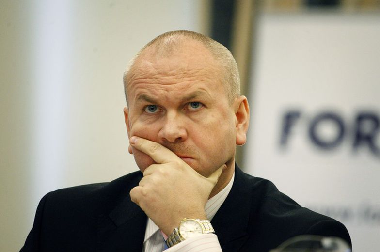 Paweł Wojtunik, były szef CBA, twierdzi, że spóźnione przeszukanie jest nie do obrony.