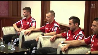 Prezydent Albanii spotkał się z drużyną piłkarską po skandalu z dronem na boisku