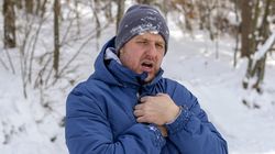 Zimą wzrasta ryzyko zawału serca. Ekspert wyjaśnia, czego należy unikać