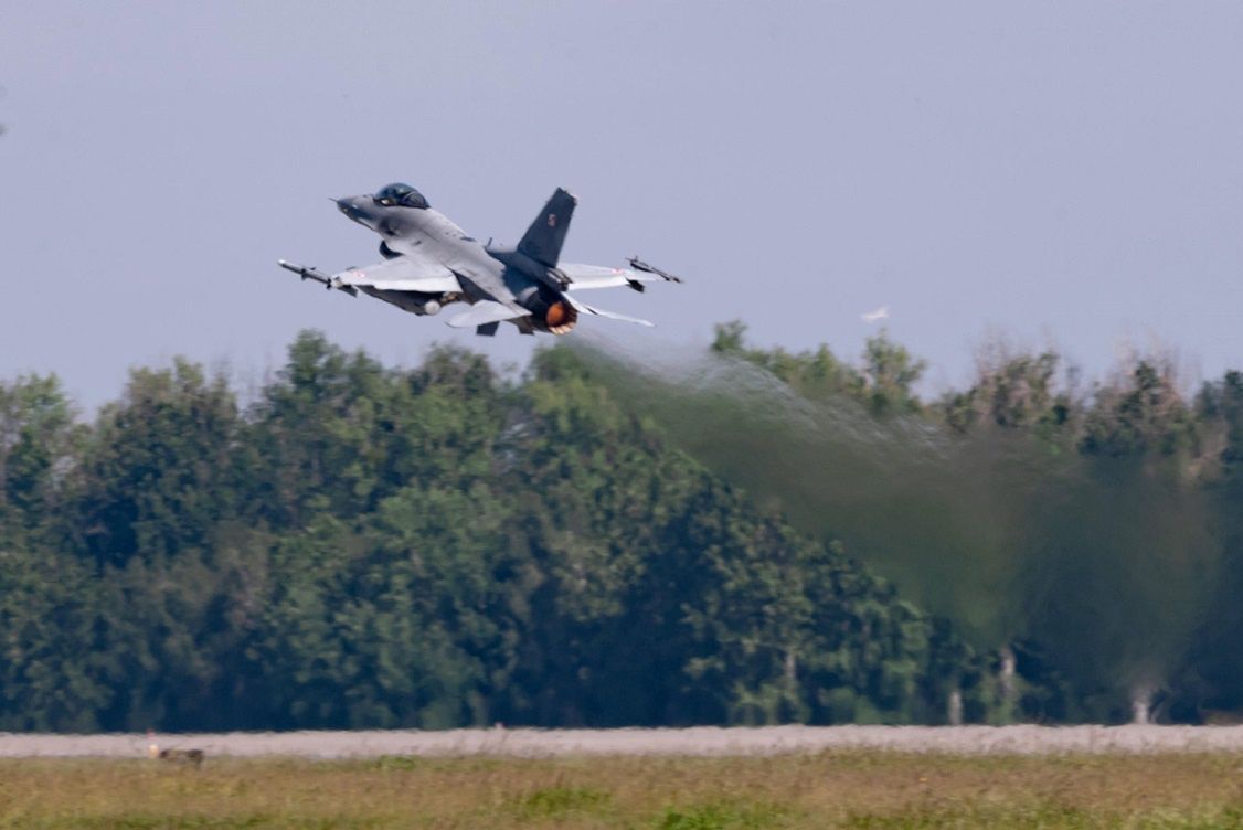 Zdecydowane słowa z USA ws. samolotów F-16 dla Ukrainy
	
