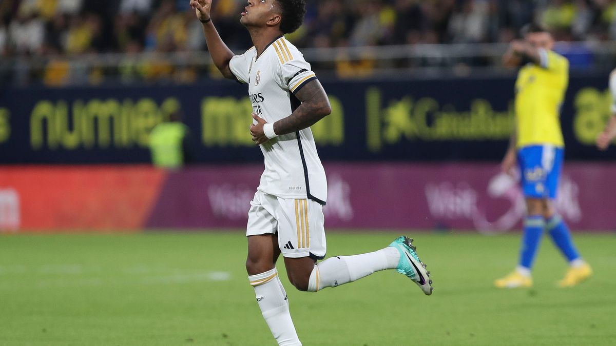 PAP/EPA / PAP/EPA/ROMAN RIOS / Rodrygo w meczu Cadizu z Realem otworzył wynik spotkania