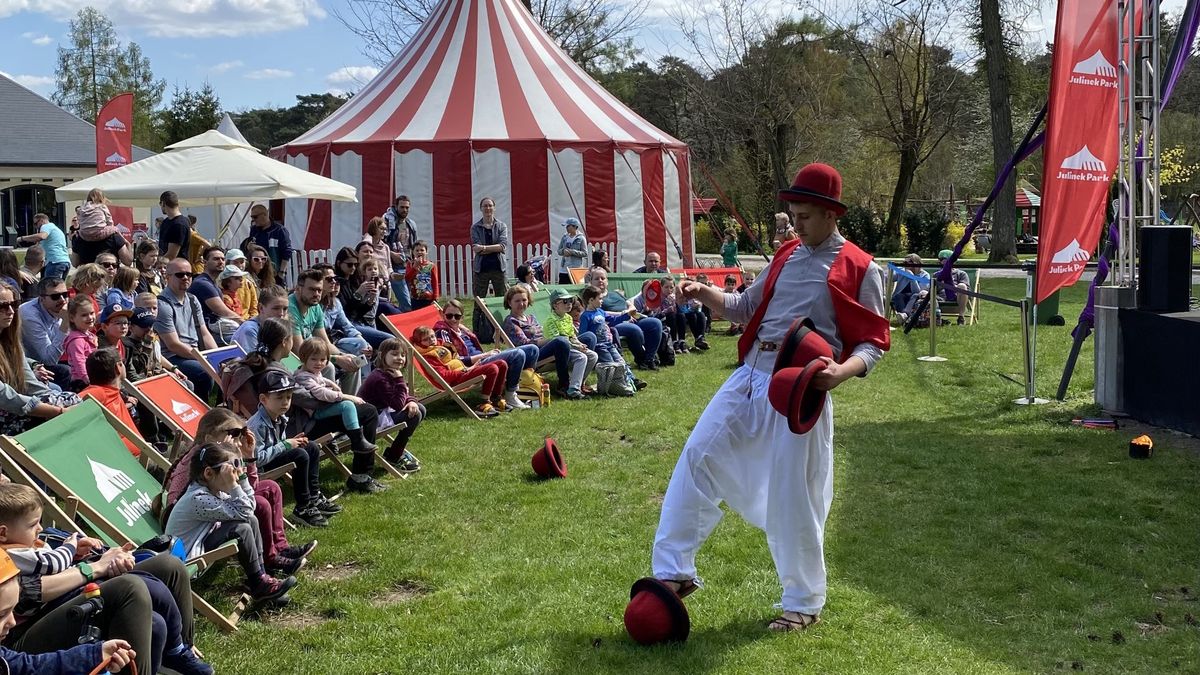 Sztuka cyrkowa jest wciąż żywa w Julinku 