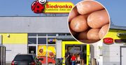 Kupujesz parówki w Biedronce? Te omijaj szerokim łukiem