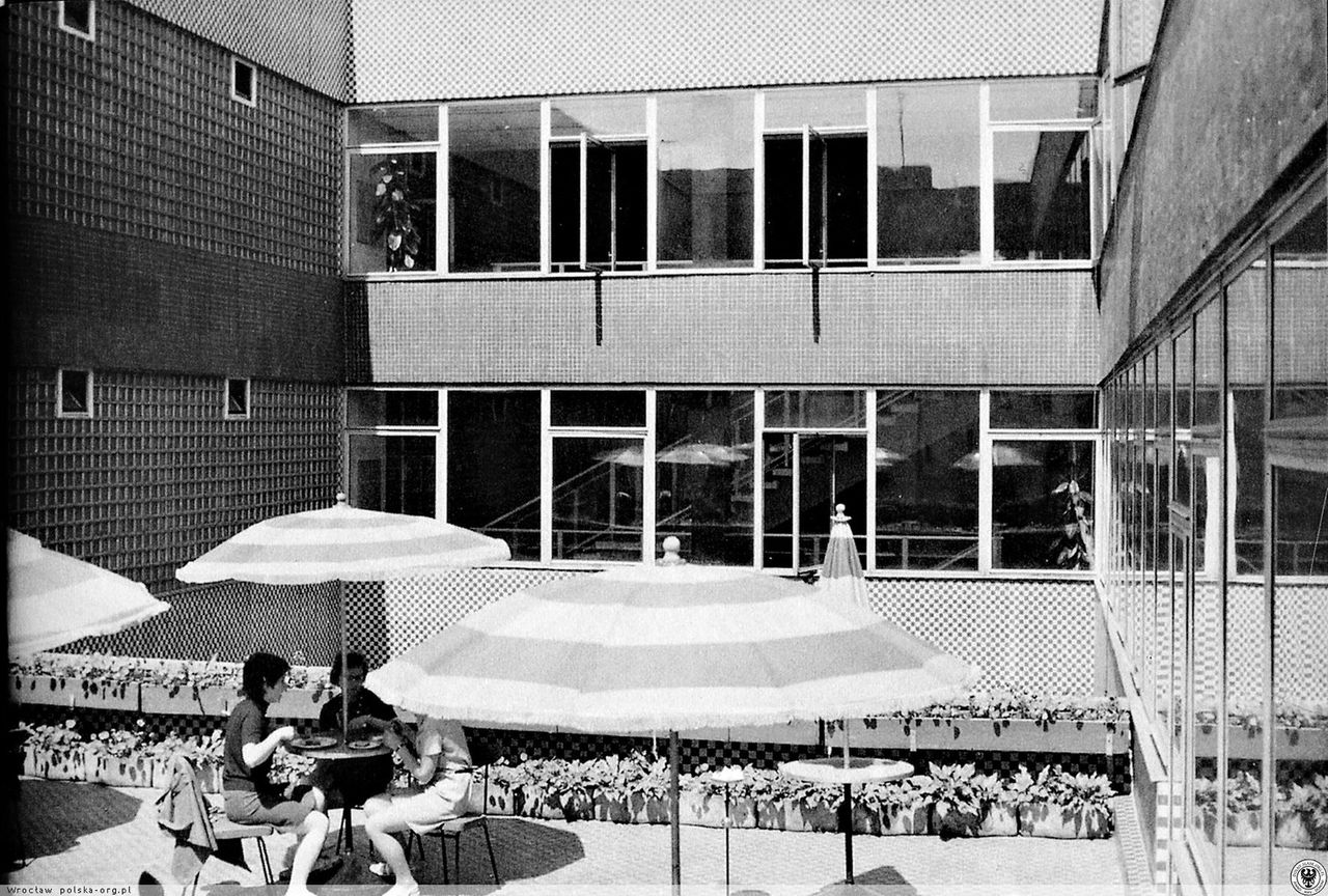 Wrocław. Modernistyczny budynek ZETO. Pamiątka po krzemowym śnie