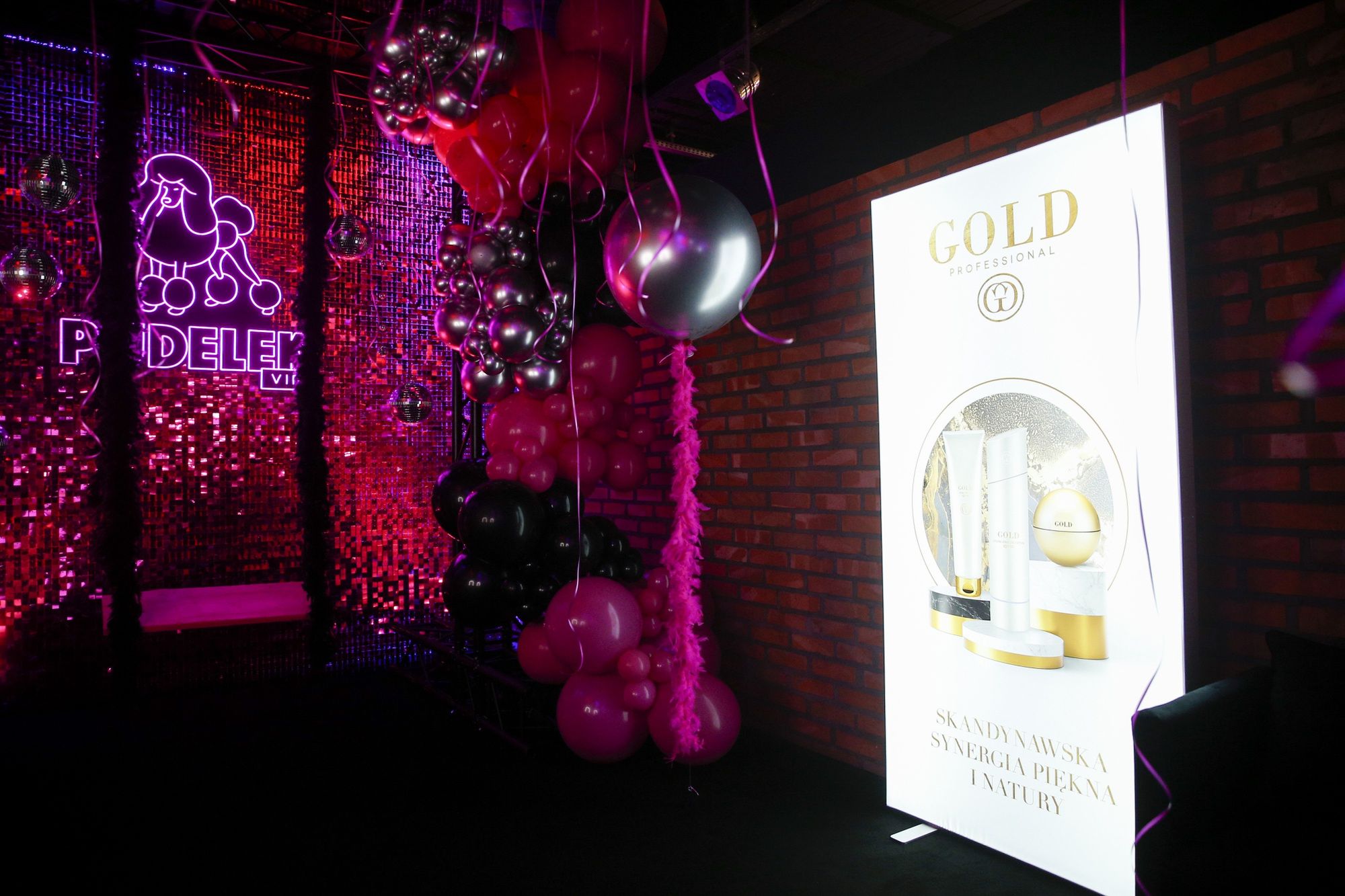 Pudelek Pink Party