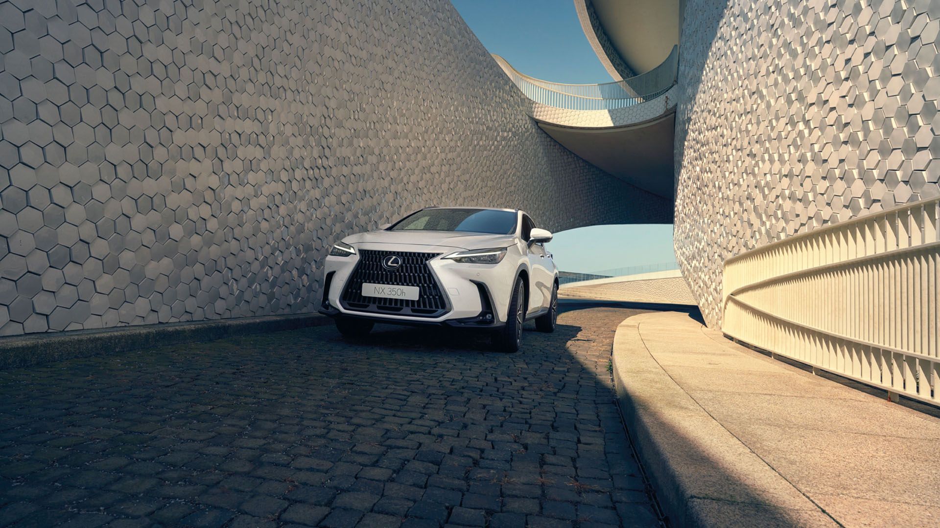Lexus NX 350h 