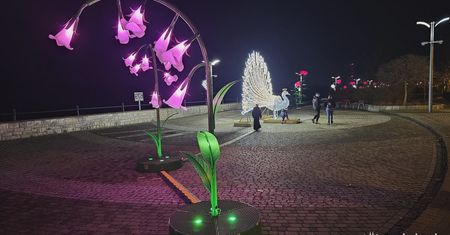 Świąteczna niespodzianka na bulwarach! Nowa iluminacja rozbłysła nad Wisłą