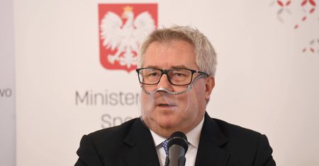 Ryszard Czarnecki się doigrał. Kąśliwa odpowiedź na słowa o Gowinie