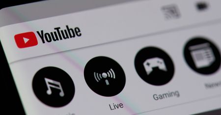 Ludzie wolą oglądać rozgrywkę zamiast samemu grać? YouTube chwali się rekordowymi wynikami