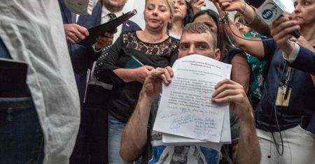 Wiceminister pracy zapowiada "dobry system" dla niepełnosprawnych. Rząd nie zrezygnuje z 300 zł wyprawki