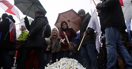Opozycja wsparła protest nauczycieli. "Rząd szykuje dzieciom czarną dziurę"