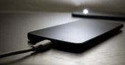Czas ładowania baterii w telefonie. Co ma największy wpływ?