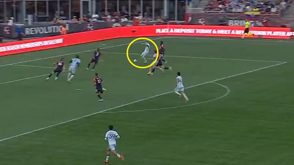 Twitter / MLS / Na zdjęciu: asysta Bugaja