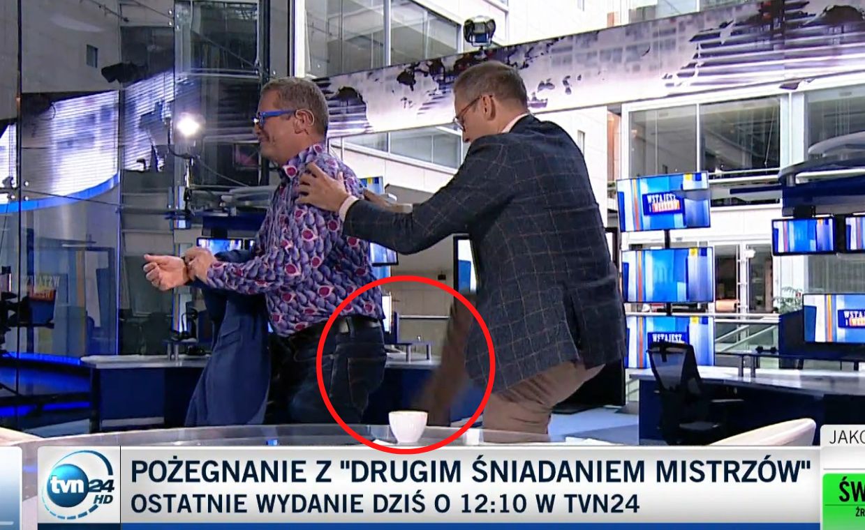 Dziennikarz TVN24 w nietypowy sposób pożegnał swojego kolegę na wizji