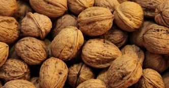 Migdały, orzechy i inne bakalie. Unia importuje bakalie