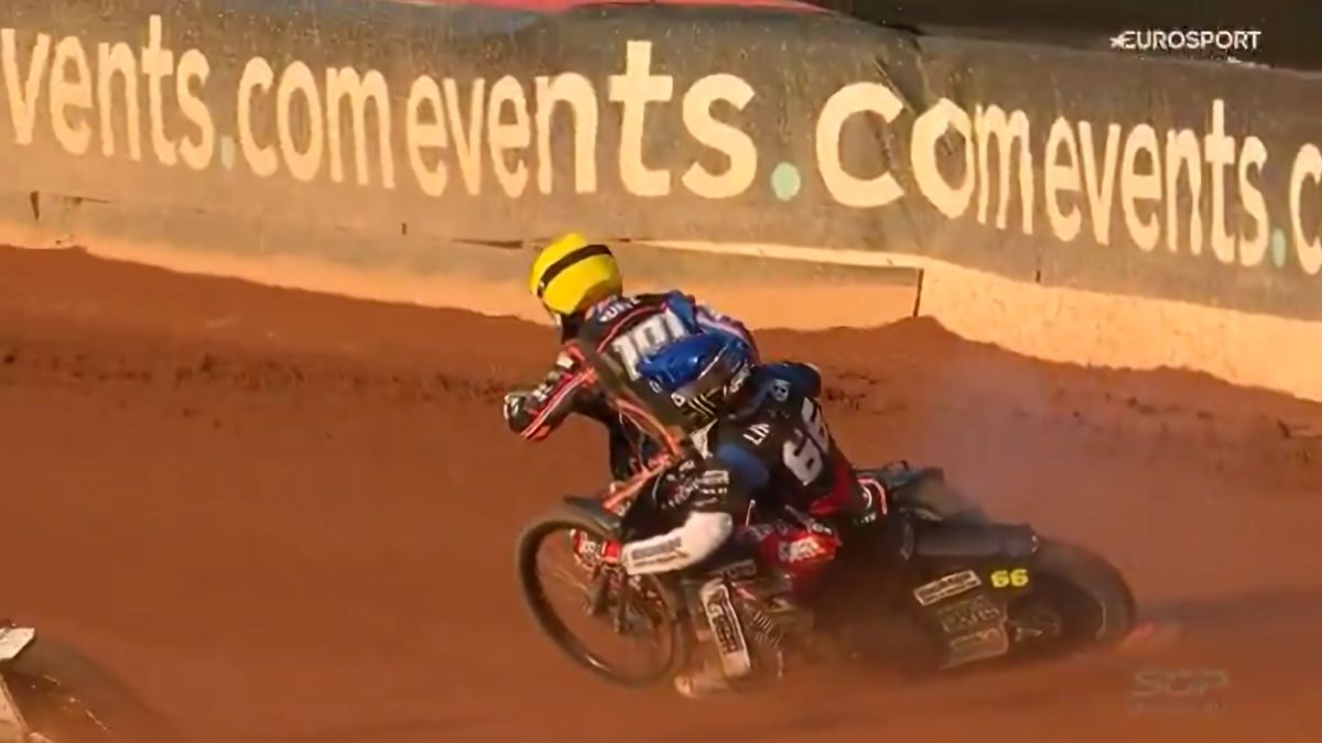 Twitter / SpeedwayGP / Na zdjęciu: Upadek Brady'ego Kurtza i Fredrika Lindgrena