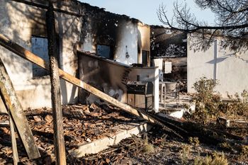 Piekło pożarów w Turcji, gdy potężne pożary zmusiły 50 000 osób do ewakuacji. W rejonie są polscy turyści