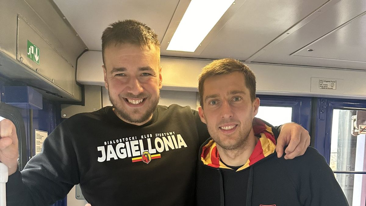 Na zdjęciu: Grzegorz Sandomierski (L) i Taras Romanczyk (P)