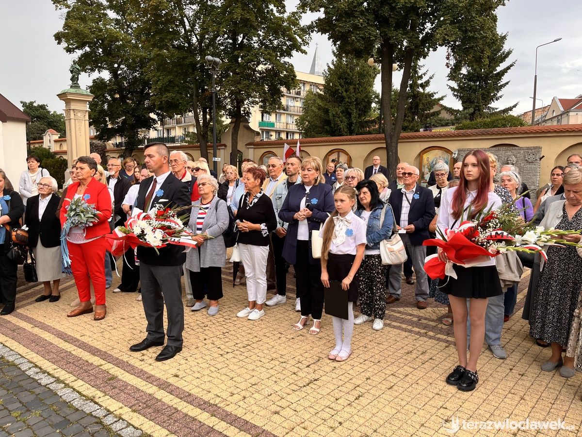 Włocławek uczcił pamięć ofiar Wołynia