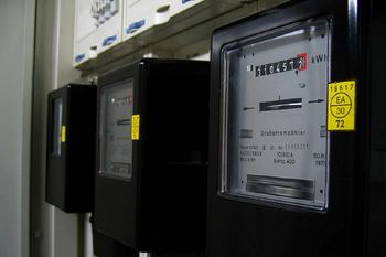 Drżą portfele Polaków. Rekordowe rachunki za prąd i gaz