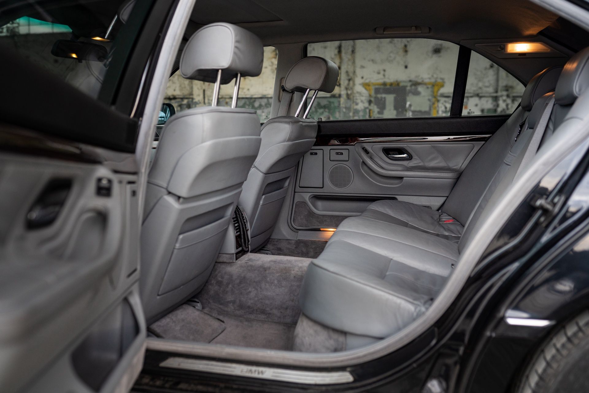 BMW Serii 7 E38