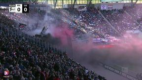 Dymy na stadionie w Lipsku! Mecz przerwany przez odpalone race