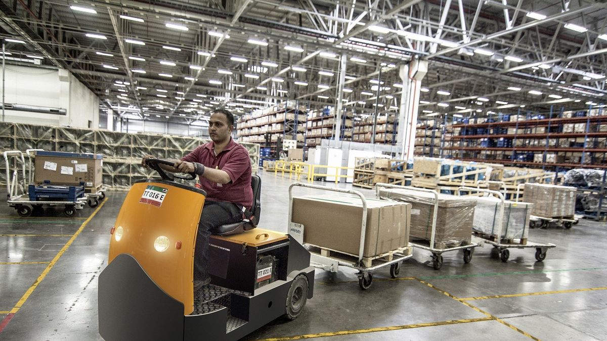 Przybywa firm tracących zamówienia. Gorsza sytuacja przedsiębiorstw. 