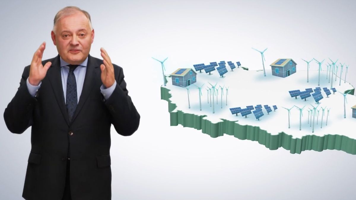 Prezes PGE Wojciech Dąbrowski przedstawił nową strategię energetyczną.