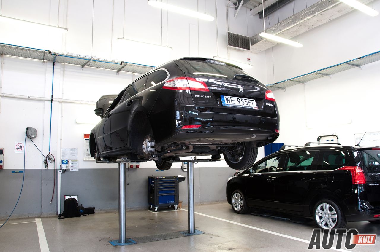 Jak wybrać mechanika i o co zadbać, oddając mu samochód?