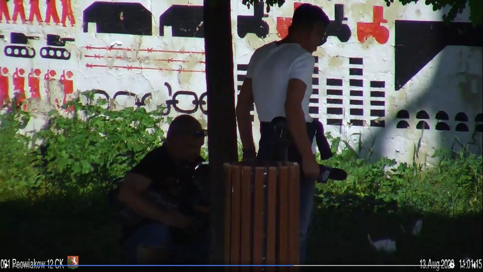 Reporter TVP przyłapany na zaśmiecaniu Lublina