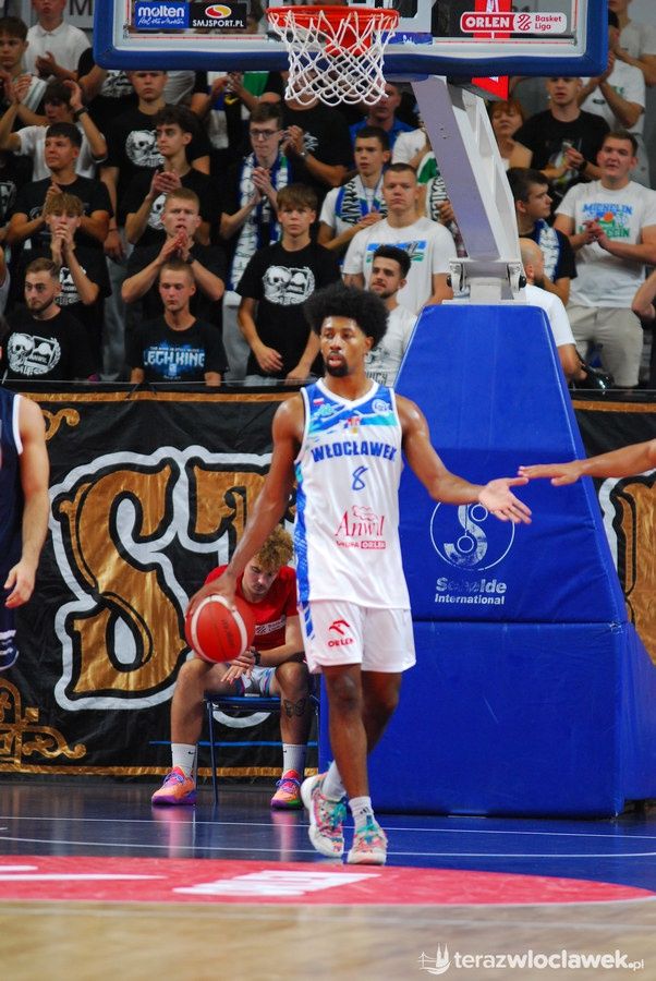 Zacięty mecz Anwilu z Syntainics MBC Weissenfels