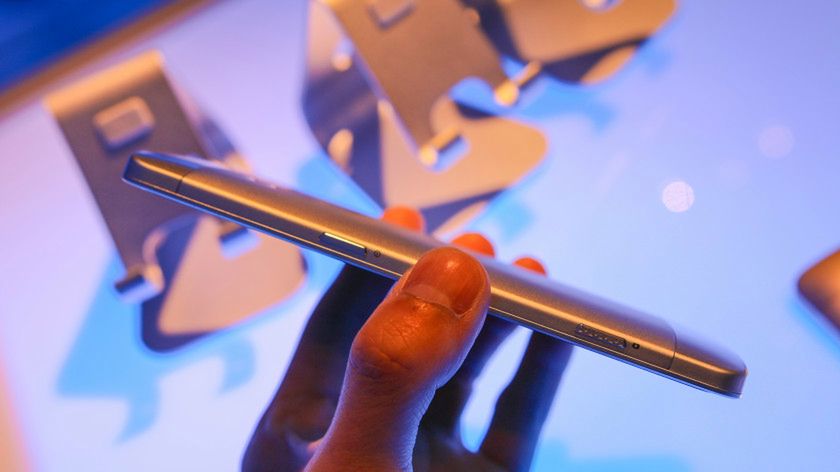 ZTE Axon oficjalnie zaprezentowany. Jest czego zazdrościć Amerykanom 12