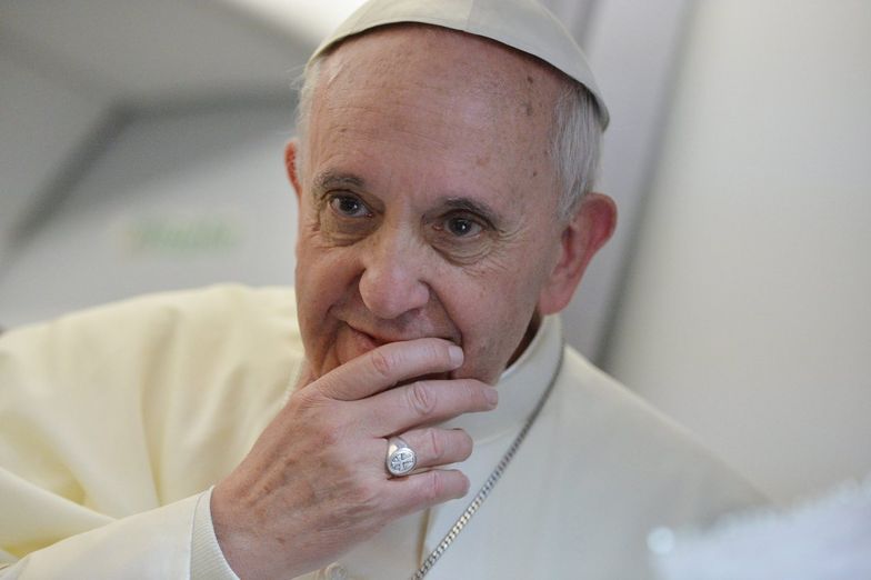 Papież Franciszek: Dotąd nie widziałem w Watykanie nikogo z plakietką "gej"